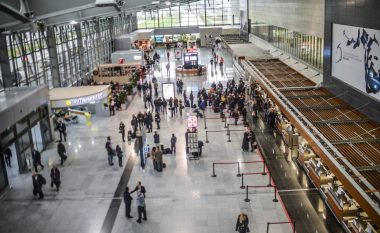 Ora e dorës zhduket në Aeroportin e Prishtinës, zbulohet i dyshuari pas një muaji