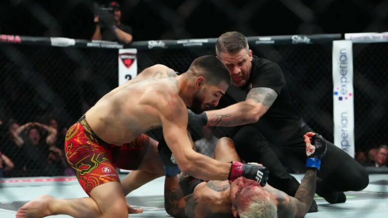 UFC ka një kampion të ri në peshat e lehte, Topuria e mposhti Oliveiran me një nokaut spektakolar në raundin e parë